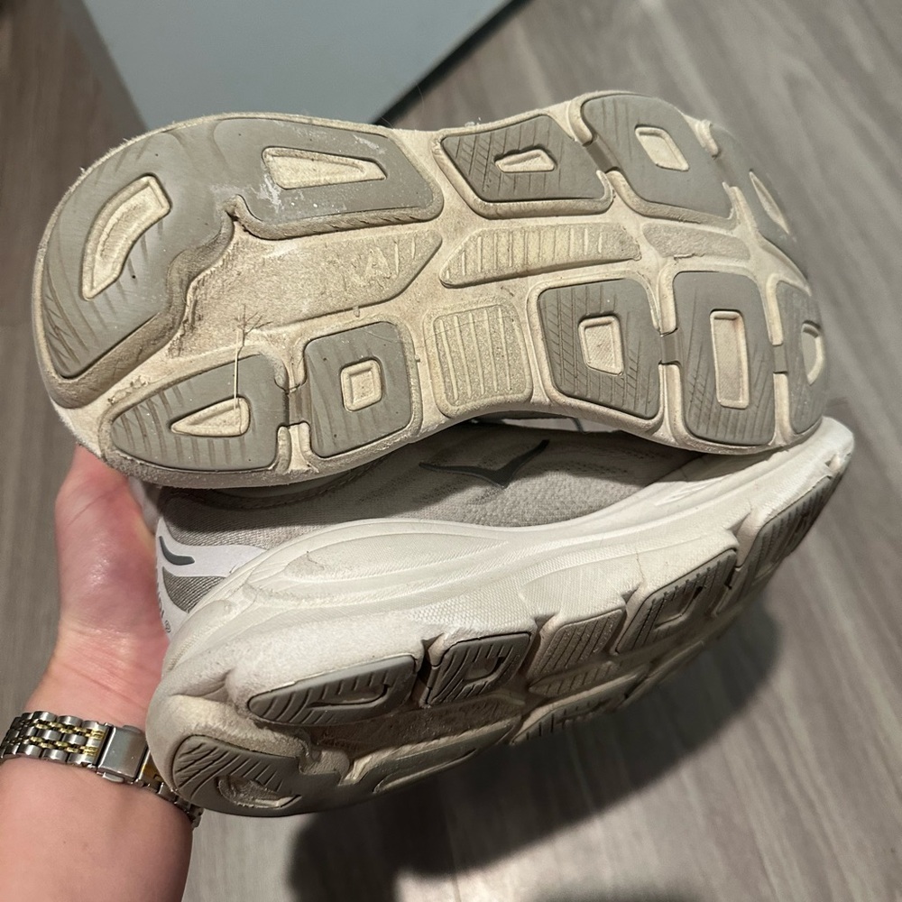 Grey Hoka Bondi 9 size 6.5 - Picture 8 of 9